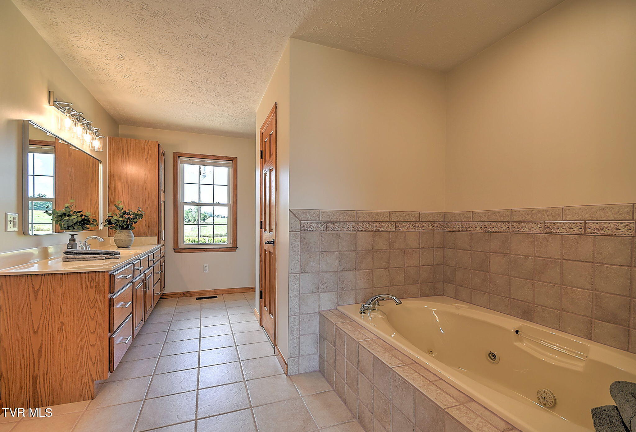 18137 Old Jonesboro Road Bristol, VA 24202 - Photo 39 of 90 68-web-or-mls-18137 Old Joboro GUnit-69