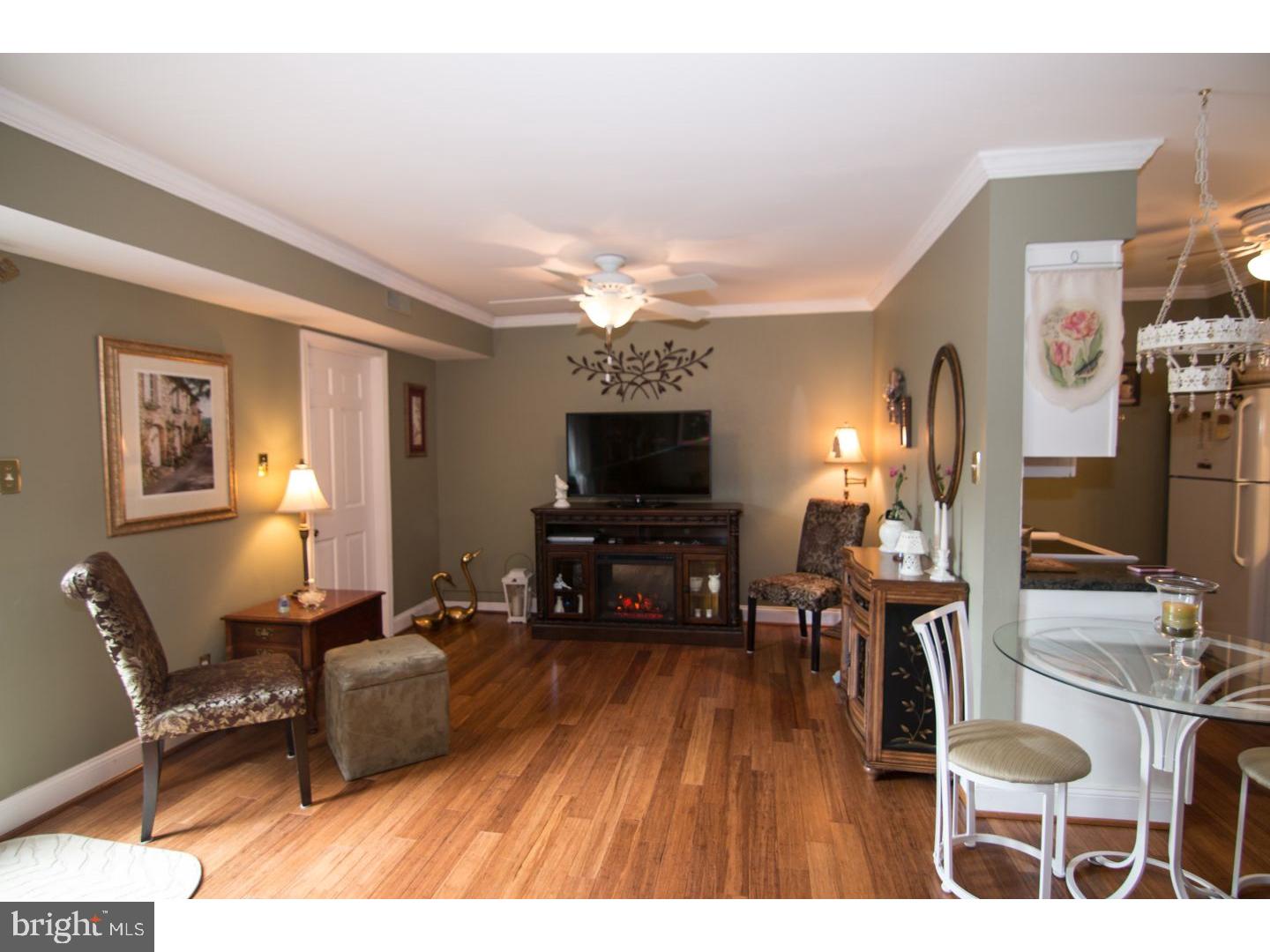 127 Stonegate Road Quakertown, PA 18951 - Photo 4 of 24 Family Room