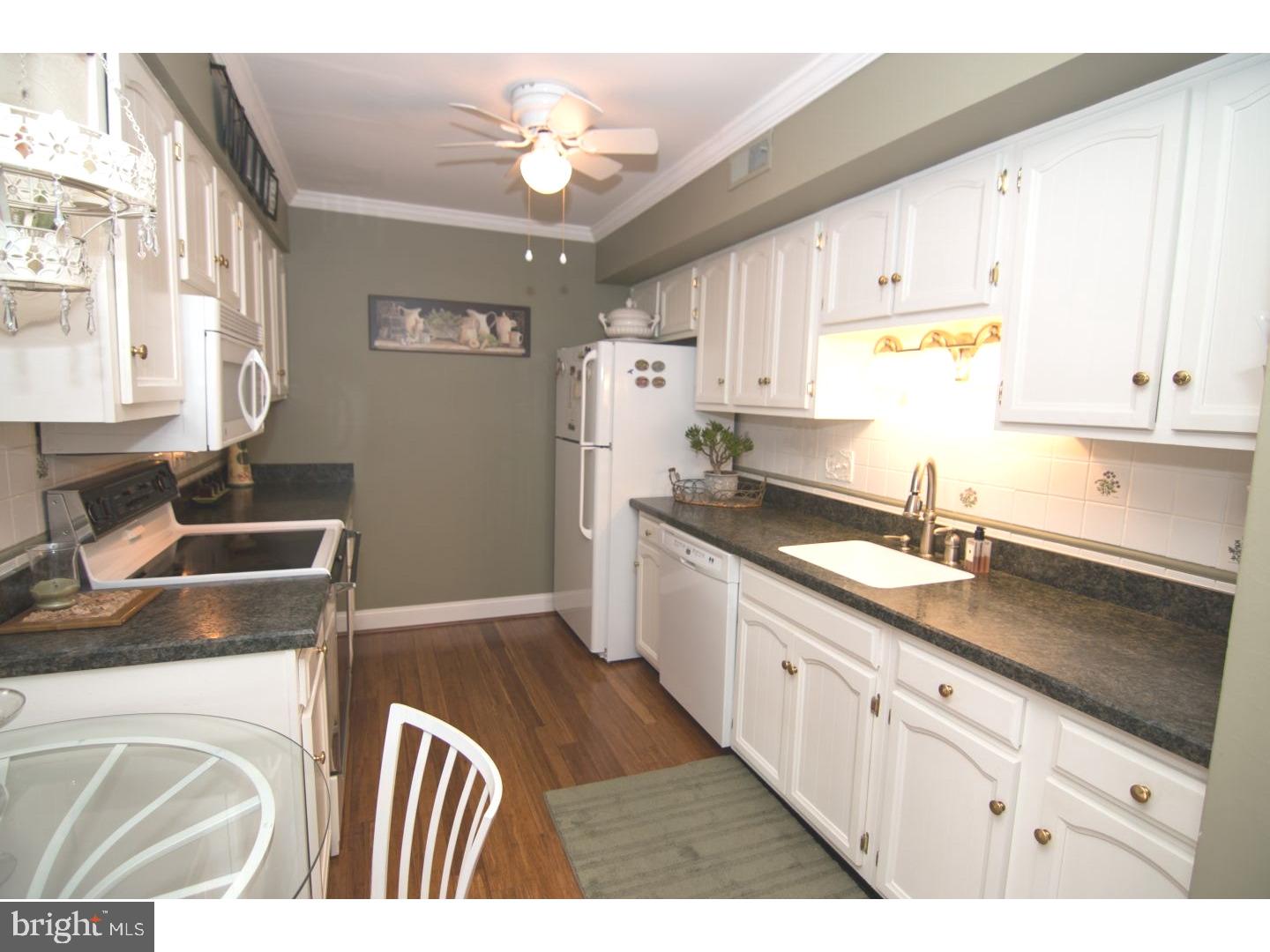 127 Stonegate Road Quakertown, PA 18951 - Photo 9 of 24 Kitchen