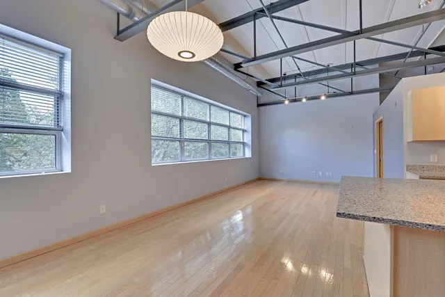 $1,895 | 111 East Franklin Avenue, Unit 307, Minneapolis, MN 55404