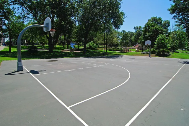 $1,895 | 111 East Franklin Avenue, Unit 307, Minneapolis, MN 55404