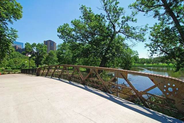 $1,895 | 111 East Franklin Avenue, Unit 307, Minneapolis, MN 55404