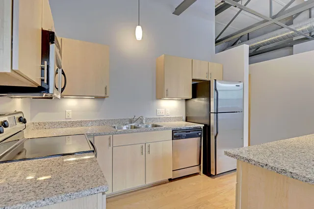 $1,895 | 111 East Franklin Avenue, Unit 307, Minneapolis, MN 55404
