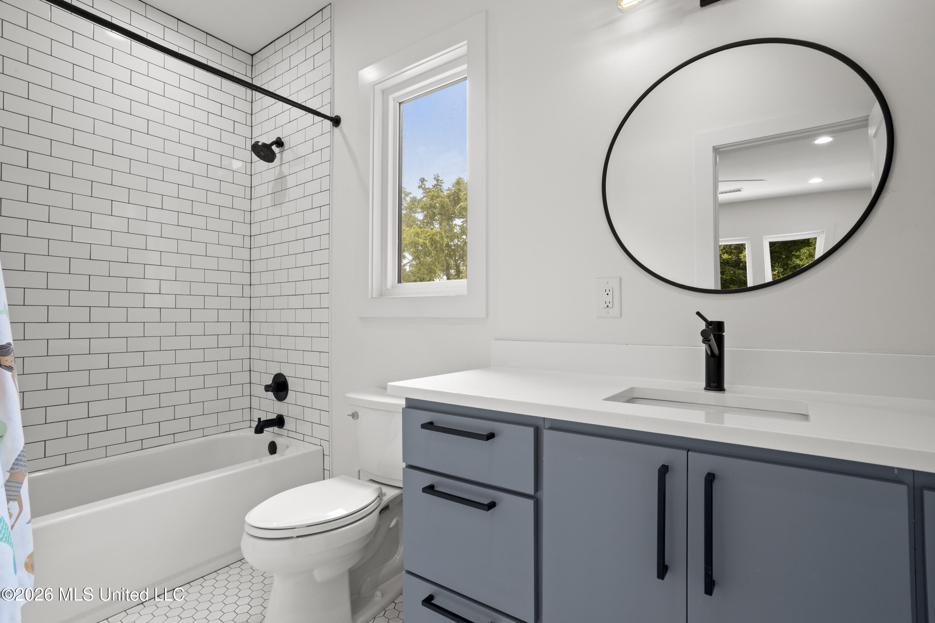 305 Beach Hill Road Ocean Springs, MS 39564 - Photo 38 of 63 Bathroom 3