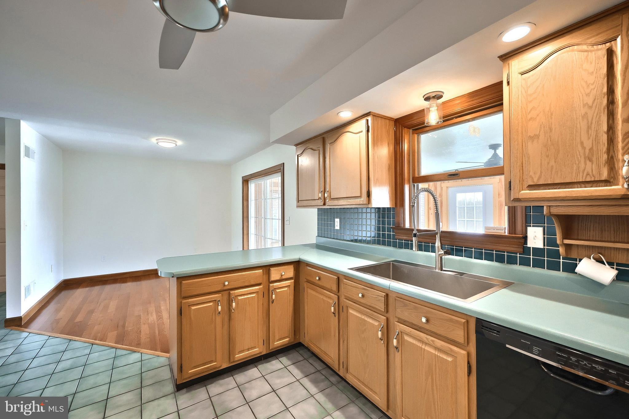 90 Vida Lane Dover, PA 17315 - Photo 12 of 59