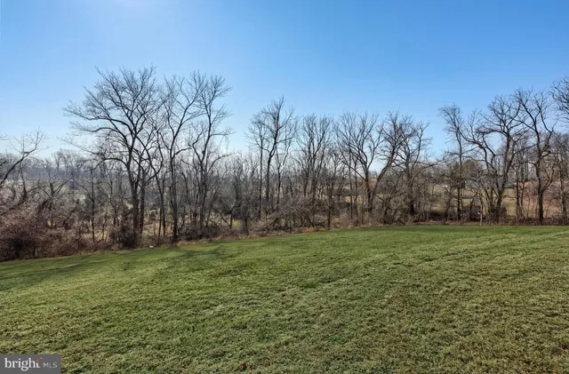 $389,900 | 90 Vida Lane, Dover, PA 17315