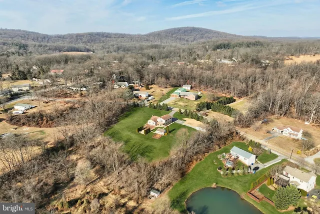 $389,900 | 90 Vida Lane, Dover, PA 17315