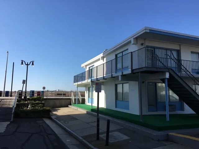 $139,990 | 3501 Boardwalk, Unit C215, Atlantic City, NJ 08401