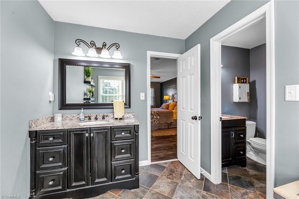 3861 Sandlewood Road High Point, NC 27265 - Photo 14 of 25 Gallery Image 14