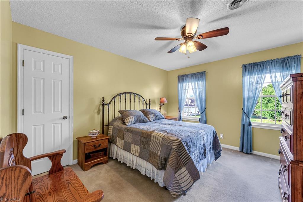 3861 Sandlewood Road High Point, NC 27265 - Photo 15 of 25 Gallery Image 15
