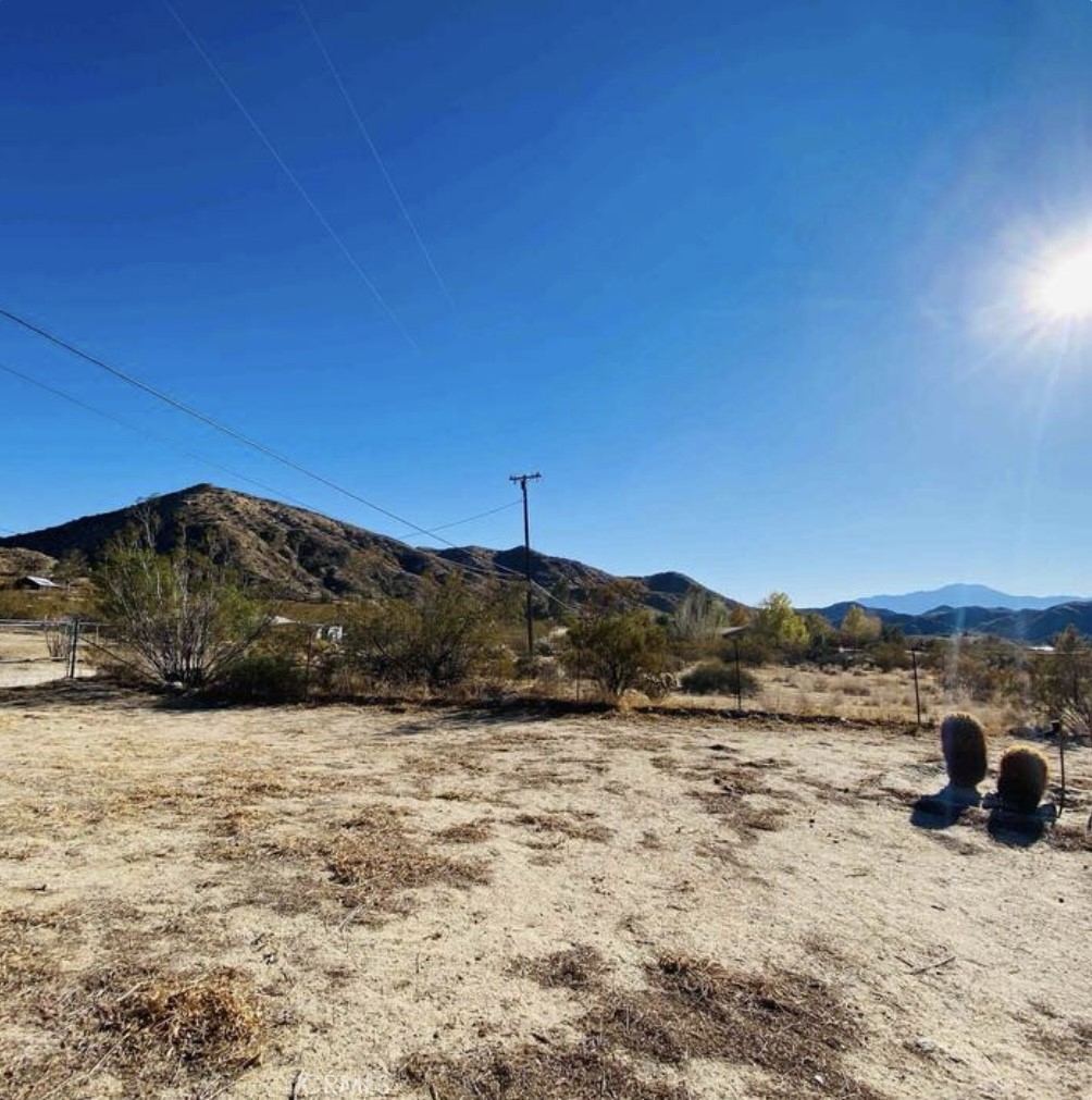 8960 South Samel Road Morongo Valley, CA 92256 - Photo 10 of 13 a view of ocean with mountain