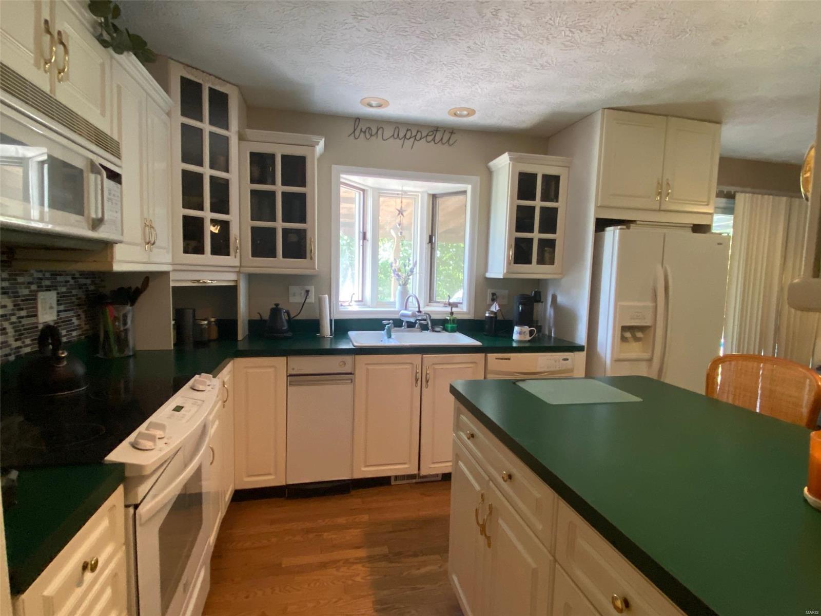 6010 Roach Road Godfrey, IL 62035 - Photo 5 of 17
