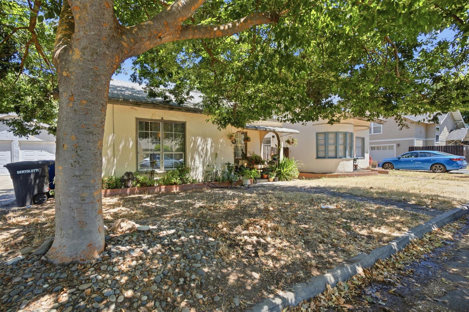 815 Wright Street Modesto, CA 95350 - Photo 2 of 30