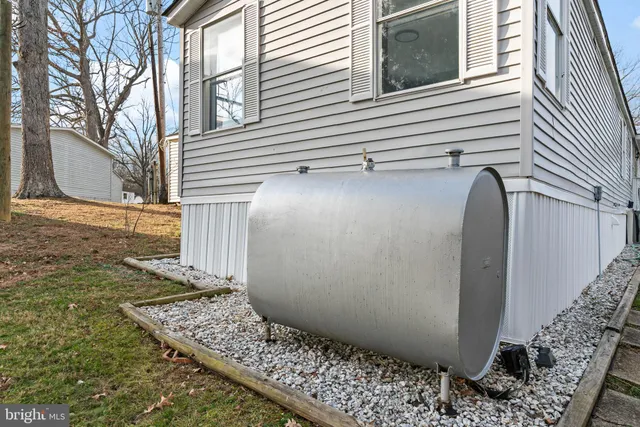 a view of a back yard of the house