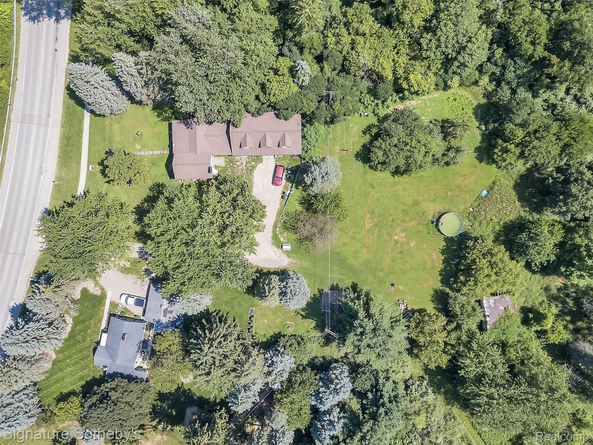 163 West Dryden Road Metamora, MI 48455 - Photo 32 of 40 163 Dryden (10).jpg