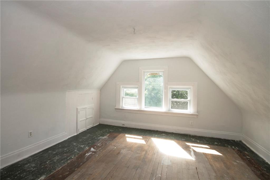 1639 Rutherford Avenue Pittsburgh, PA 15216 - Photo 16 of 22 Third Bedroom