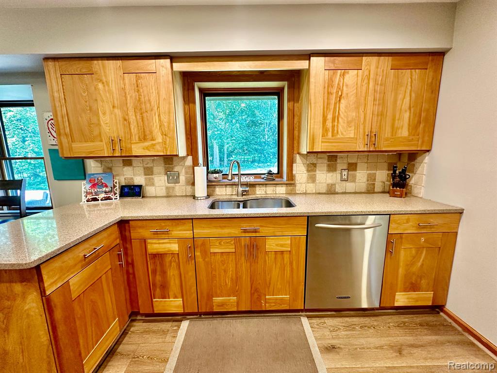 200 West Maryknoll Road Rochester Hills, MI 48309 - Photo 12 of 47