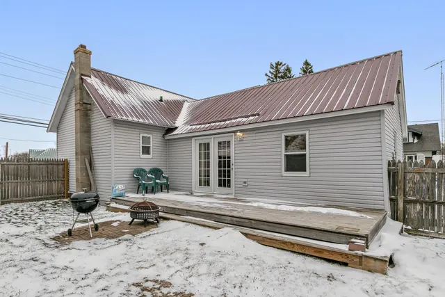 $245,000 | 107 East Chestnut Street, Pardeeville, WI 53954