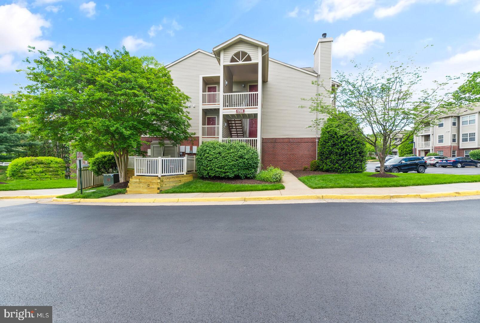 1705 Ascot Way, Unit B Reston, VA 20190 - Photo 2 of 24 1705B Ascot Way