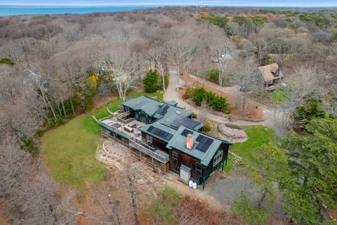 $2,725,000 | 79 David Avenue, Vineyard Haven, MA 02568