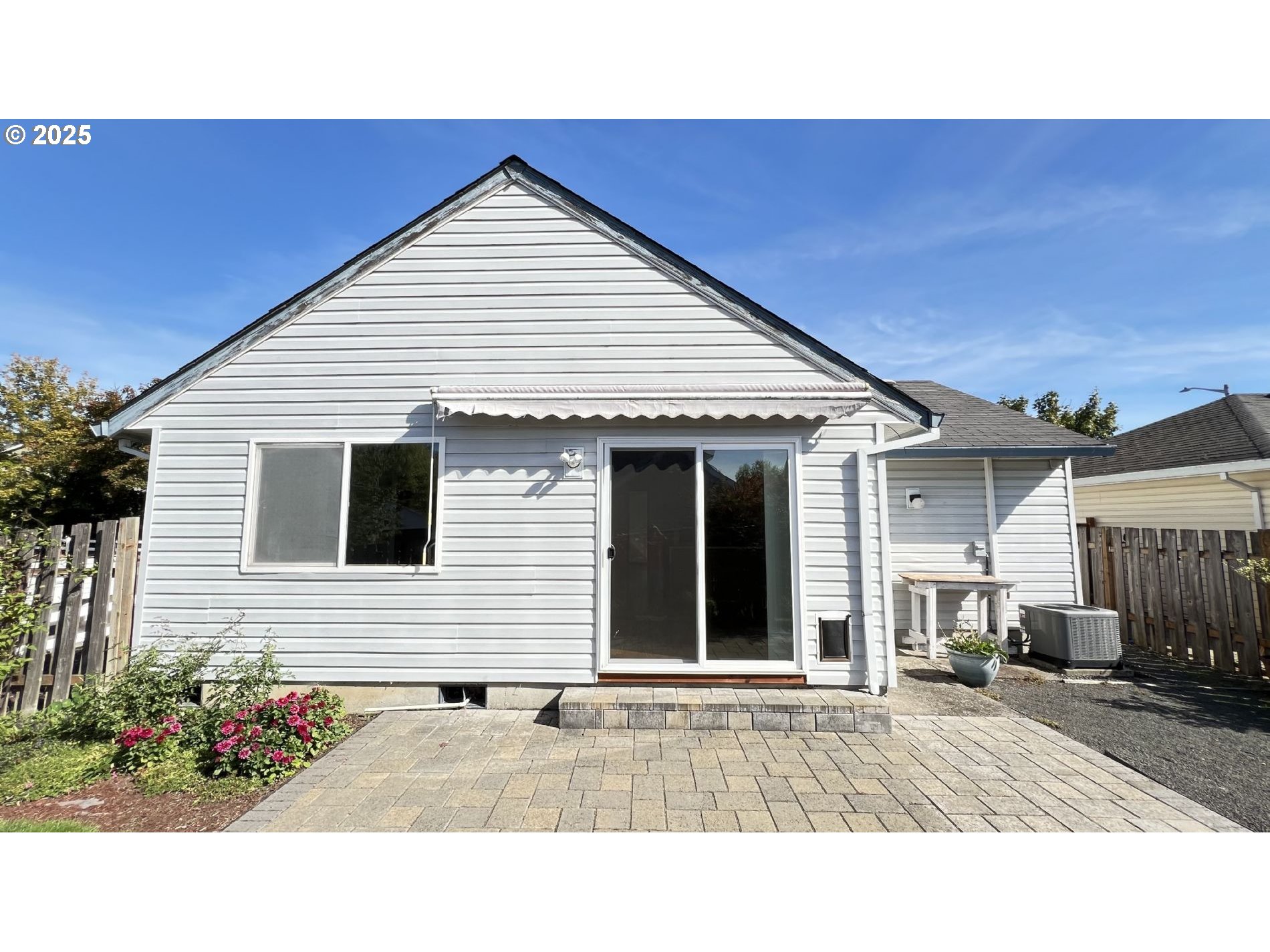 1339 Parkside Lane Newberg, OR 97132 - Photo 11 of 15 a black and white photo of a house