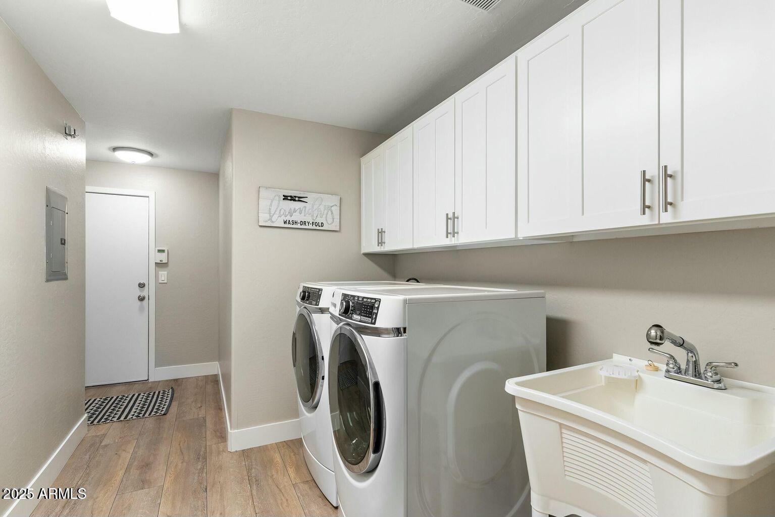 19700 North 76th Street, Unit 1008 Scottsdale, AZ 85255 - Photo 19 of 27 laundry room