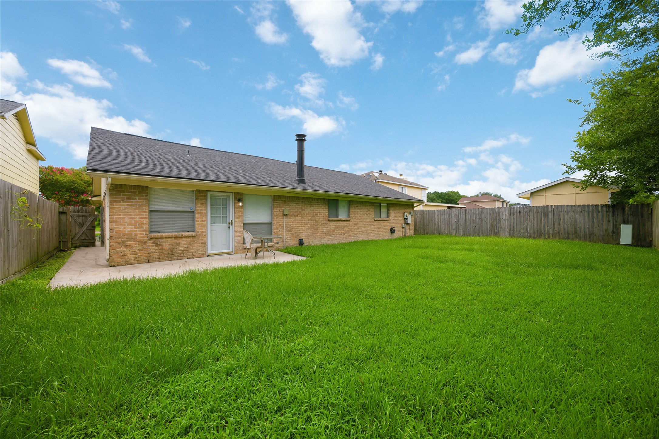 2907 West Greens Road Houston, TX 77067 - Photo 27 of 29 Backyard