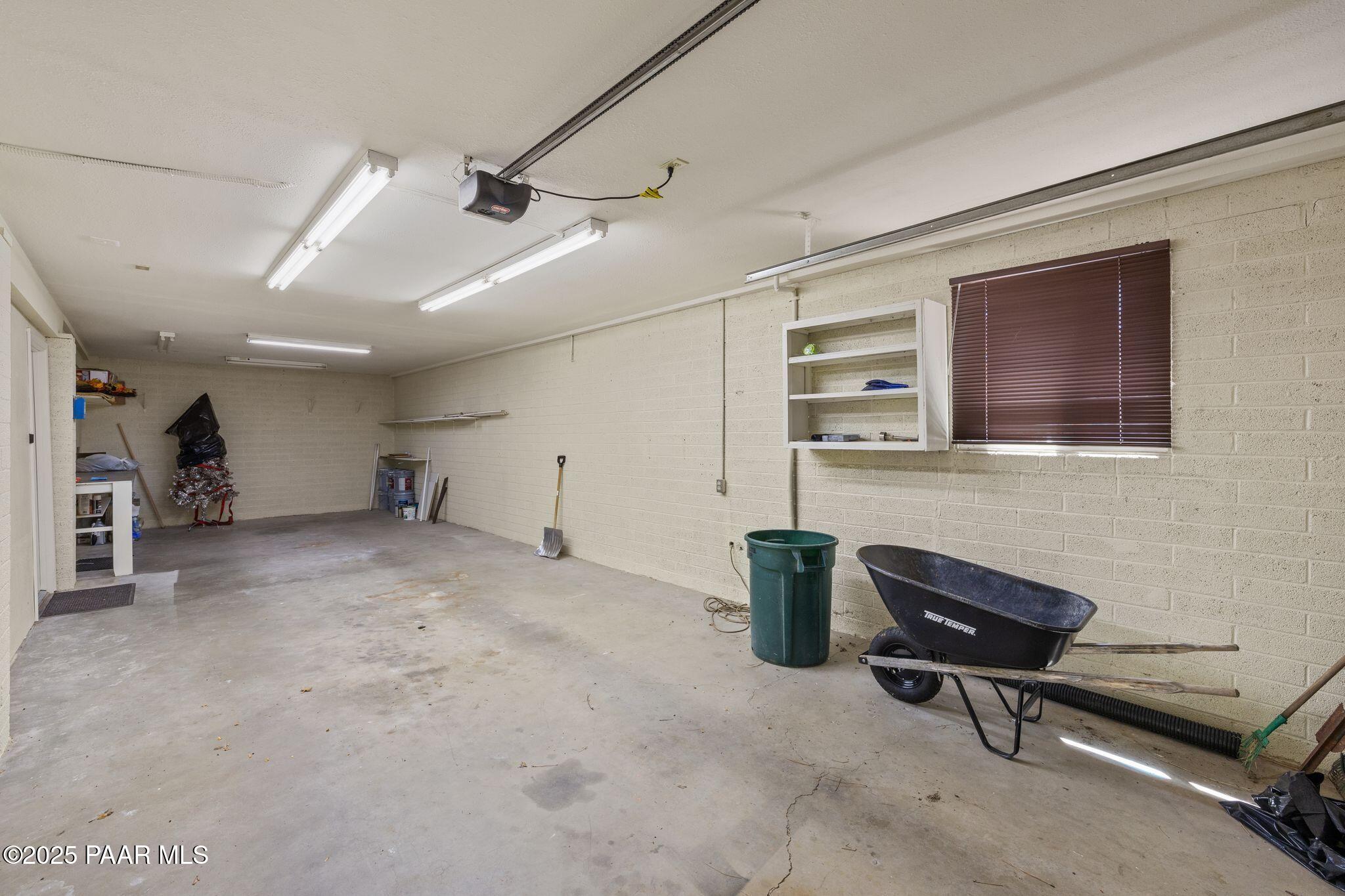 2182 West Mountain Laurel Road Prescott, AZ 86303 - Photo 26 of 36 144-Garage