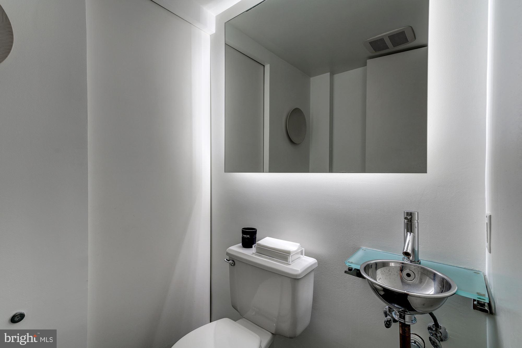 1355 28th Street Northwest Washington, DC 20007 - Photo 40 of 46 Powder Room