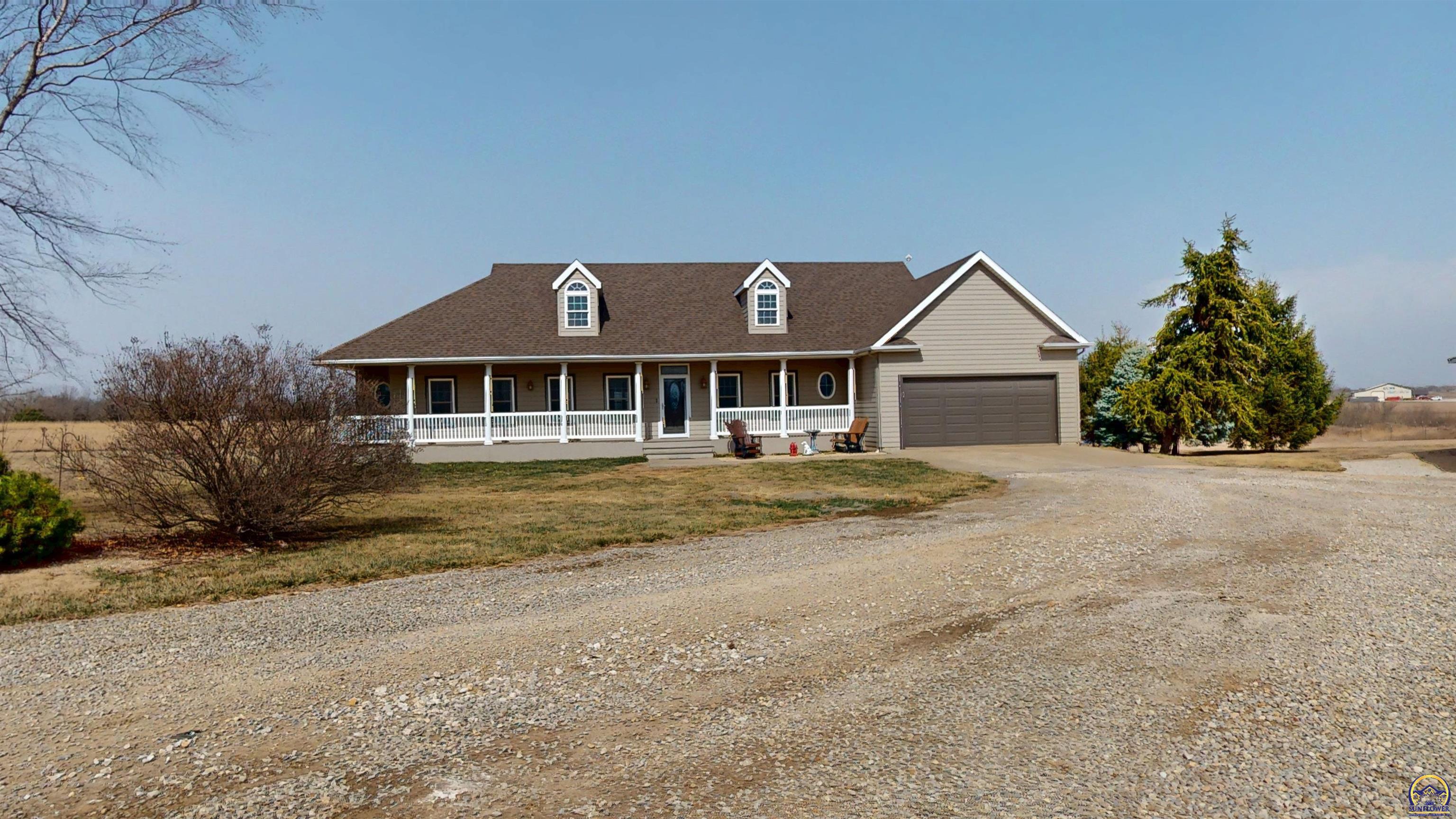 19620 South Jordan Terrace Scranton, KS 66537 - Photo 2 of 50