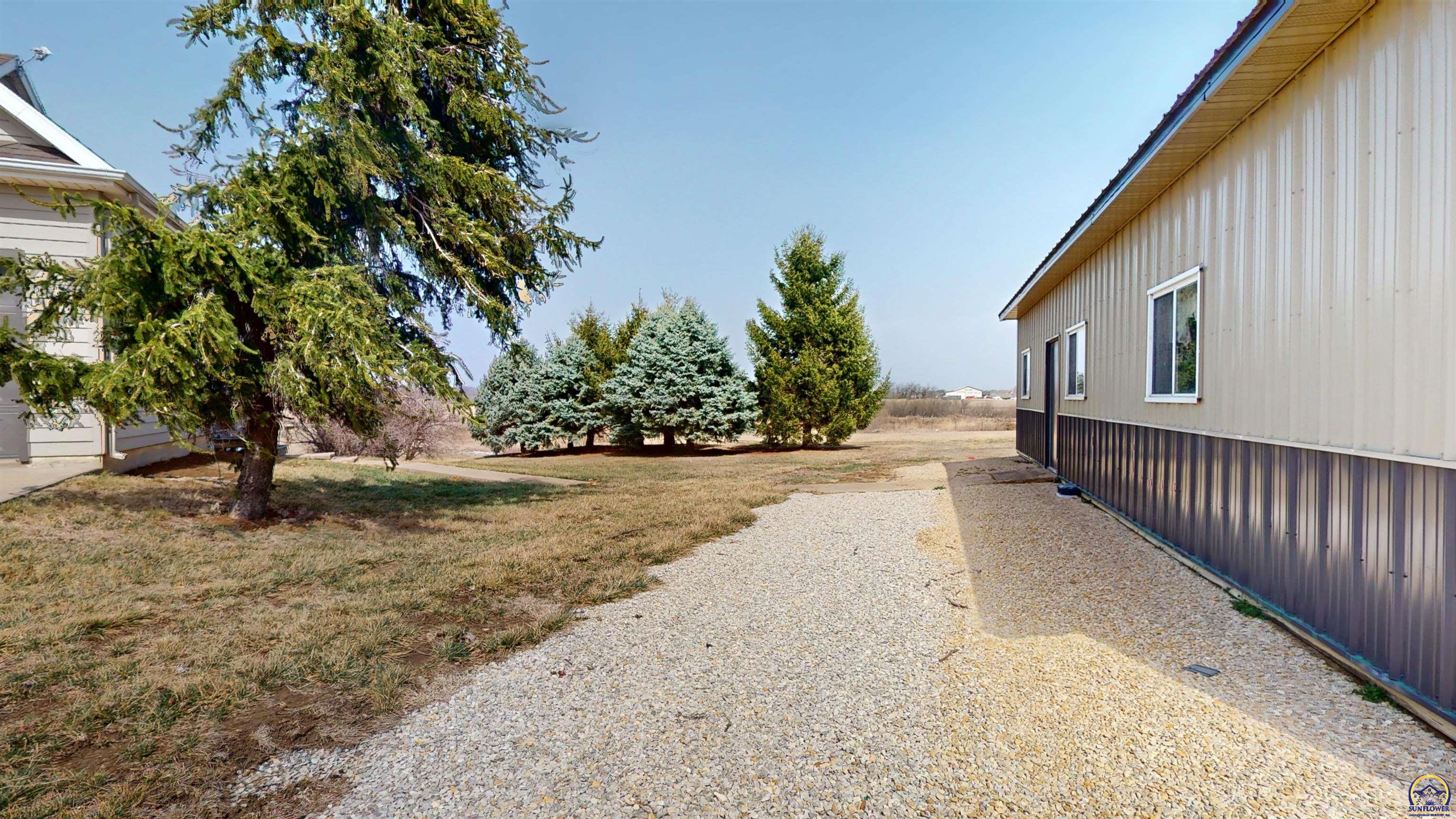 19620 South Jordan Terrace Scranton, KS 66537 - Photo 8 of 50