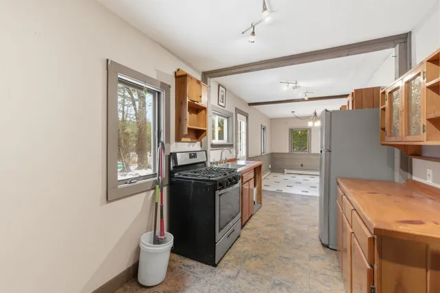 $329,000 | 205 West Unity Road, Claremont, NH 03743