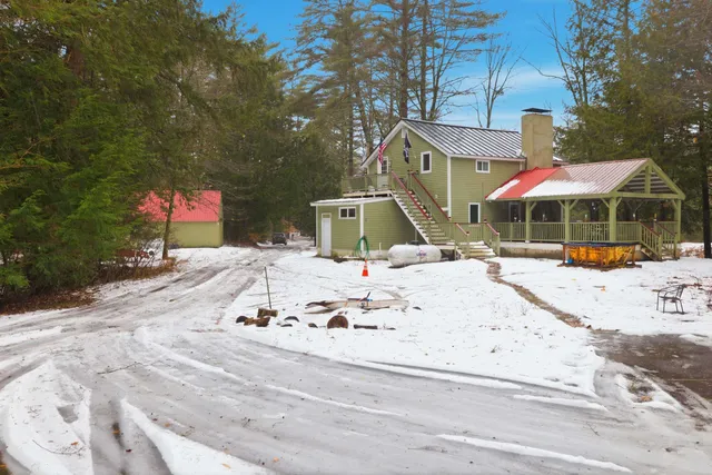 $329,000 | 205 West Unity Road, Claremont, NH 03743