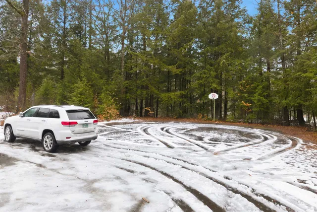 $329,000 | 205 West Unity Road, Claremont, NH 03743