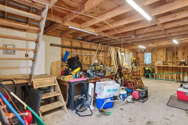 $329,000 | 205 West Unity Road, Claremont, NH 03743