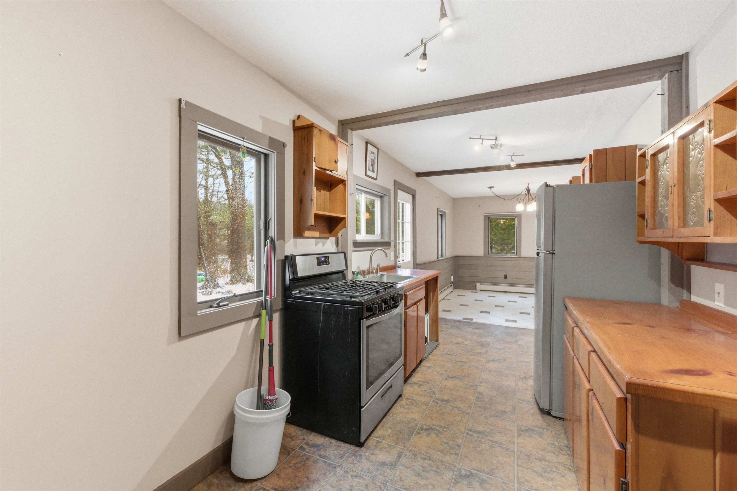 205 West Unity Road Claremont, NH 03743 - Photo 8 of 60