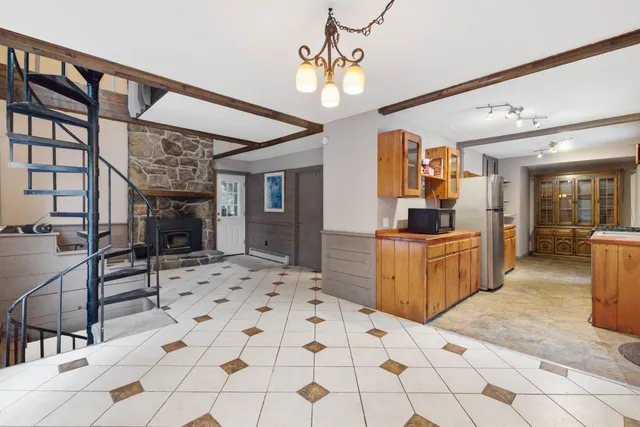 $329,000 | 205 West Unity Road, Claremont, NH 03743