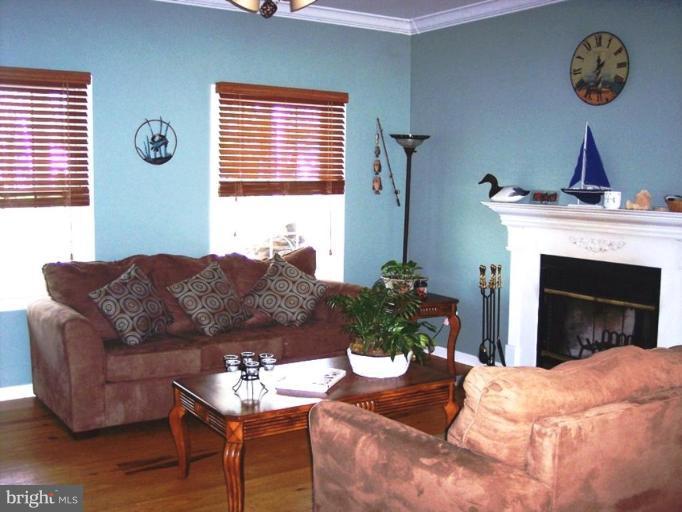 12921 Princeton Road Middle River, MD 21220 - Photo 13 of 15 Living Room
