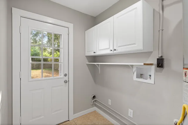 $2,700 | 2007 Wakefield Drive, Houston, TX 77018