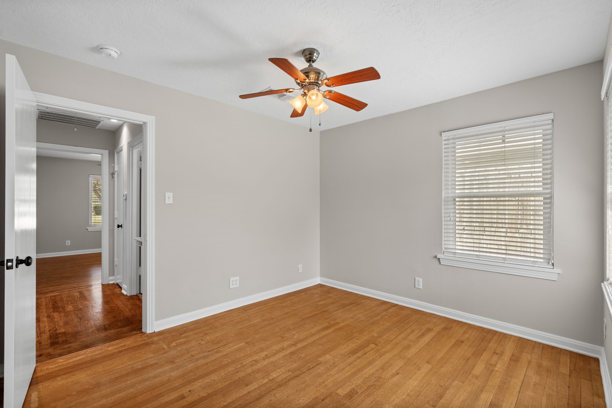2007 Wakefield Drive Houston, TX 77018 - Photo 24 of 29 Bright and spacious bedrooms with hardwood floors and personal closets make it easy to settle in. Perfect for hosting guests, setting up a home office, or creating your own cozy retreat.