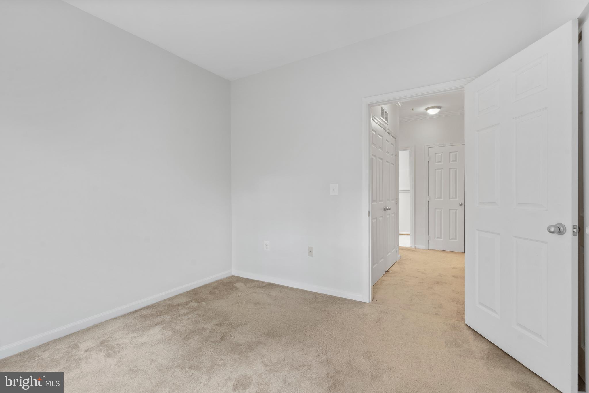 1509 North Point Drive, Unit 103 Reston, VA 20194 - Photo 24 of 33 2nd bedroom