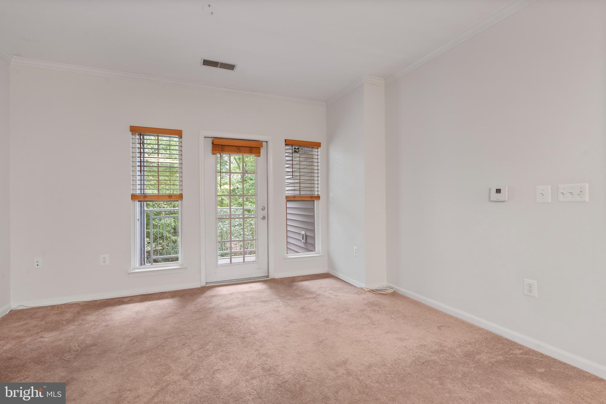 1509 North Point Drive, Unit 103 Reston, VA 20194 - Photo 4 of 33 Living Room