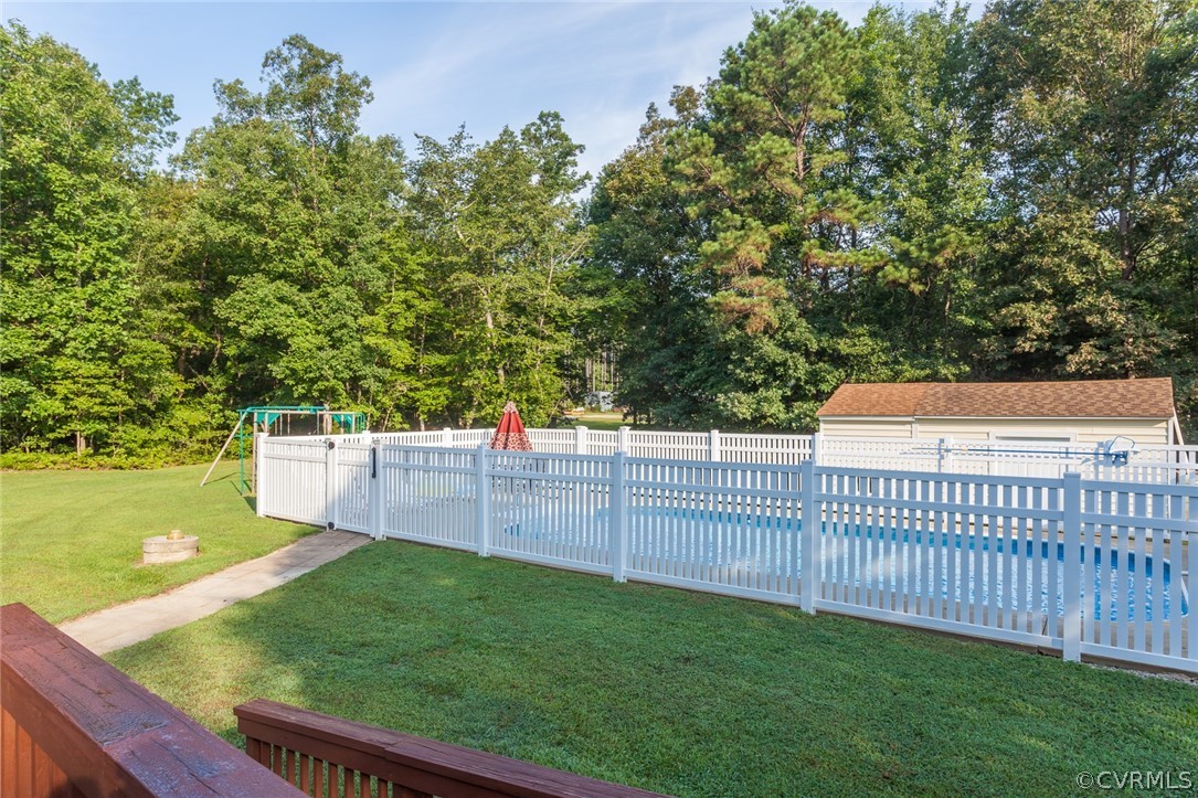 9212 Cattail Road Chesterfield, VA 23838 - Photo 41 of 47 a view of a fence and yard from a balcony
