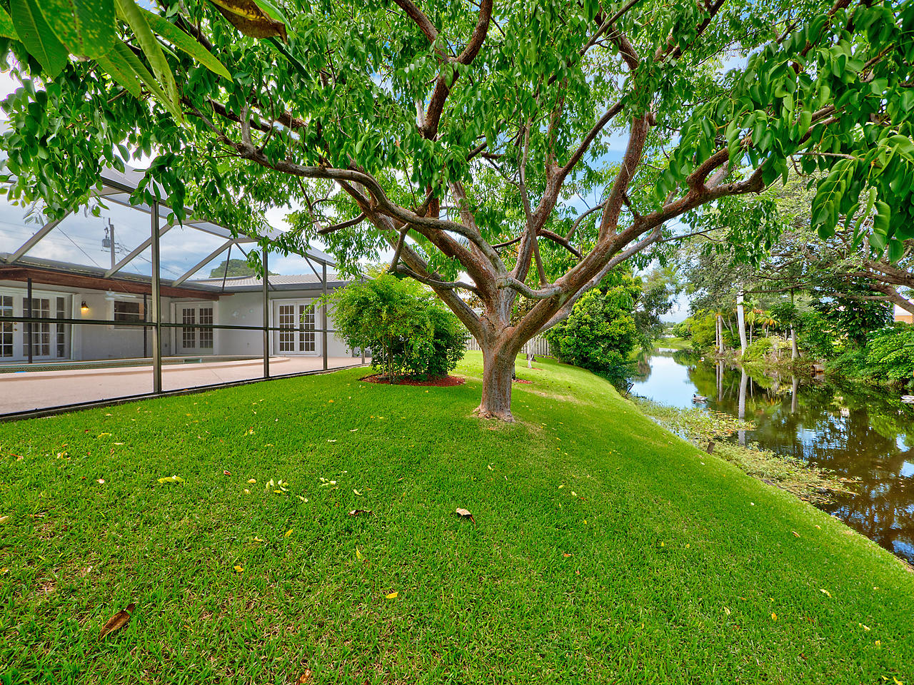 370 Northwest 11th Avenue Boca Raton, FL 33486 - Photo 18 of 21 Backyard