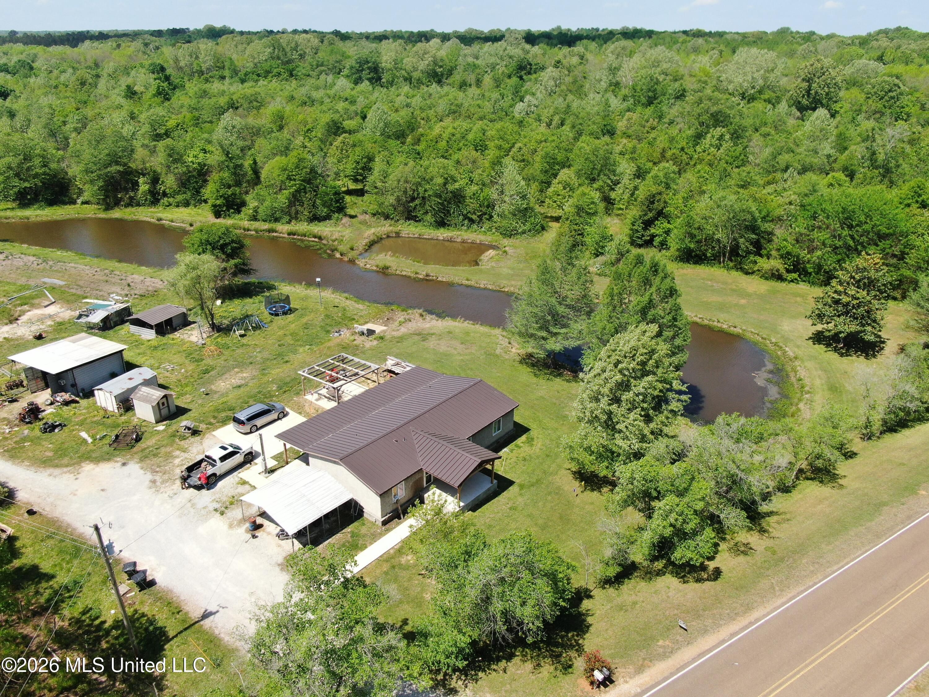 951 South Mt Zion Road Byhalia, MS 38611 - Photo 2 of 51 DJI_0959