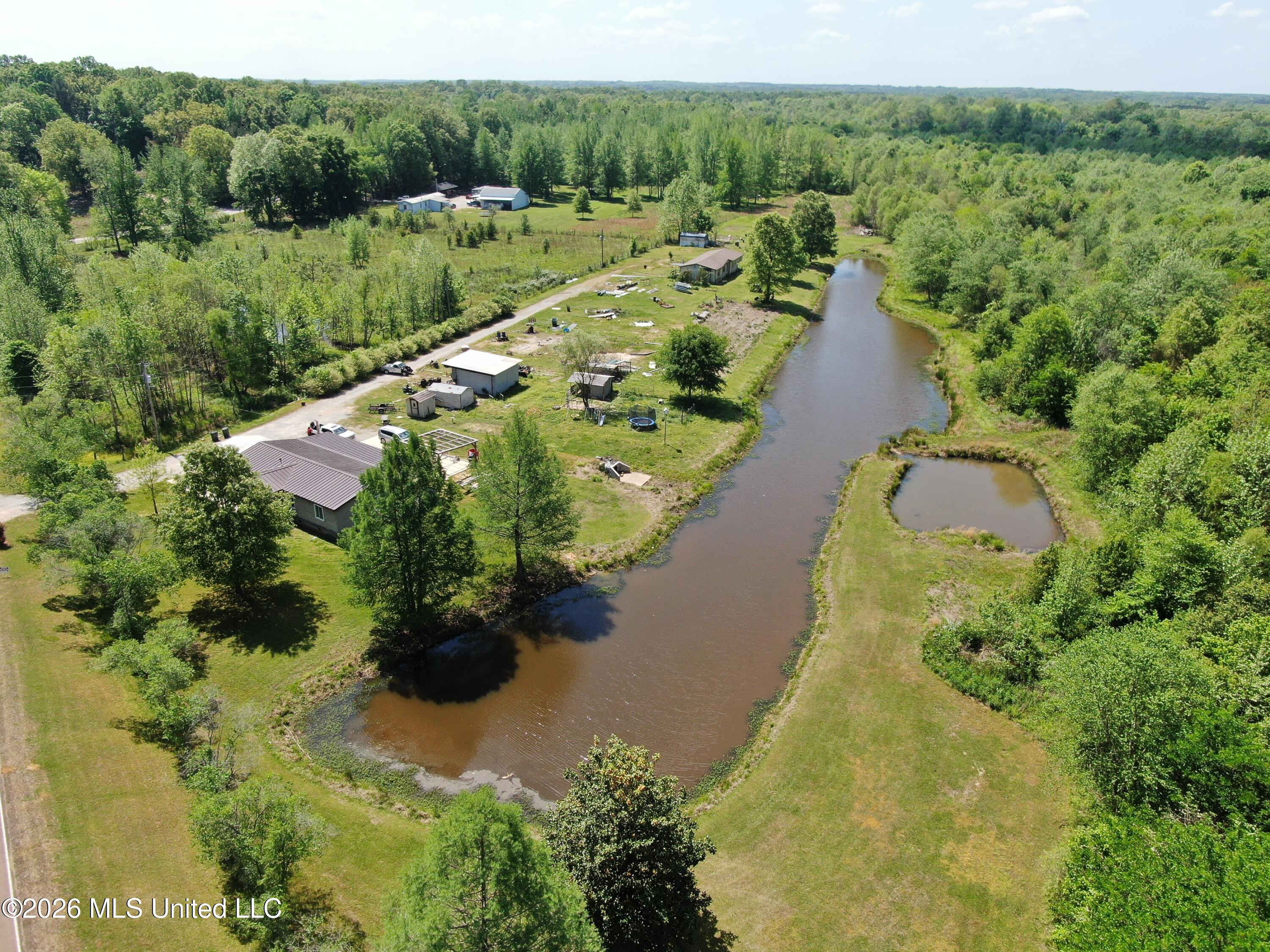 951 South Mt Zion Road Byhalia, MS 38611 - Photo 4 of 51 DJI_0961