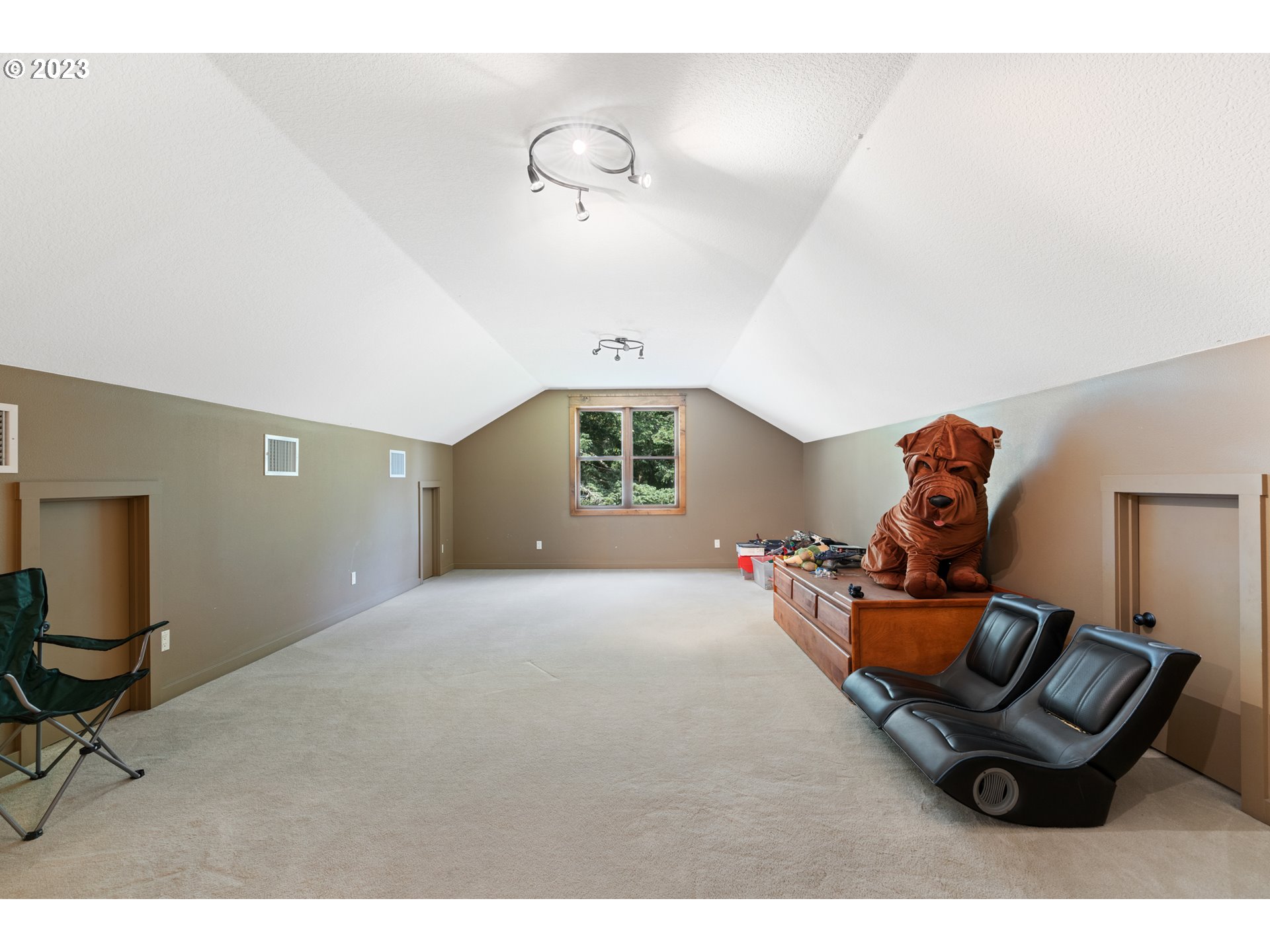 10534 Southeast Vradenburg Road Happy Valley, OR 97086 - Photo 31 of 35
