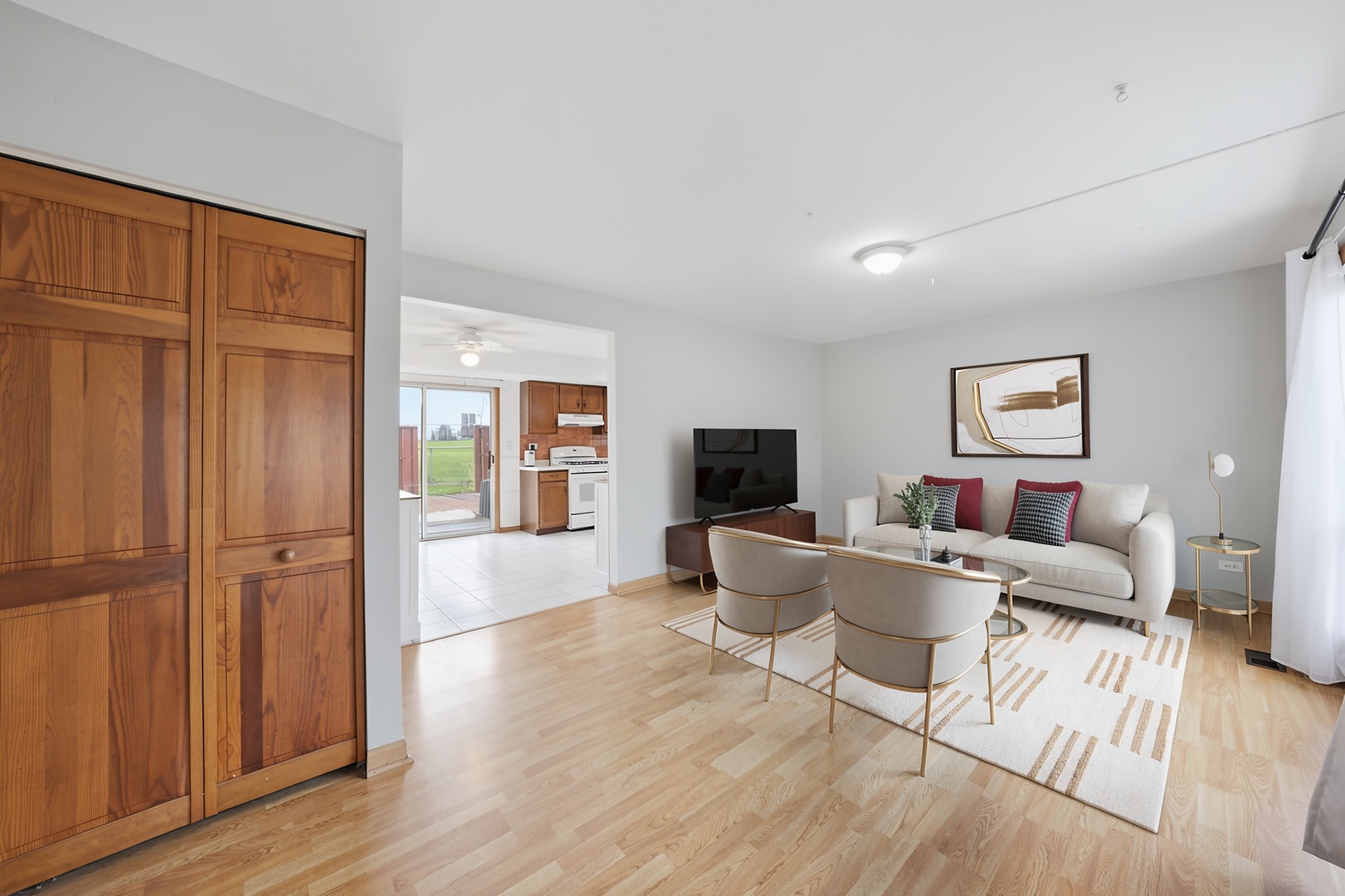 130 Lasalle Road Streamwood, IL 60107 - Photo 3 of 19 Gallery Image 3