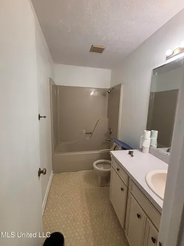 $89,999 | 847 Woodbury Road, Jackson, MS 39206