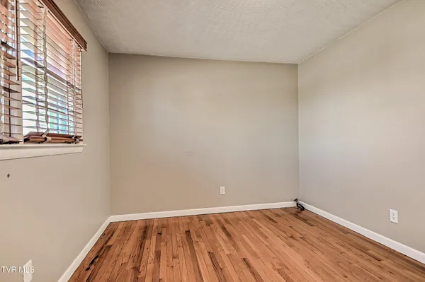 $315,000 | 115 Edgefield Road, Bristol, TN 37620